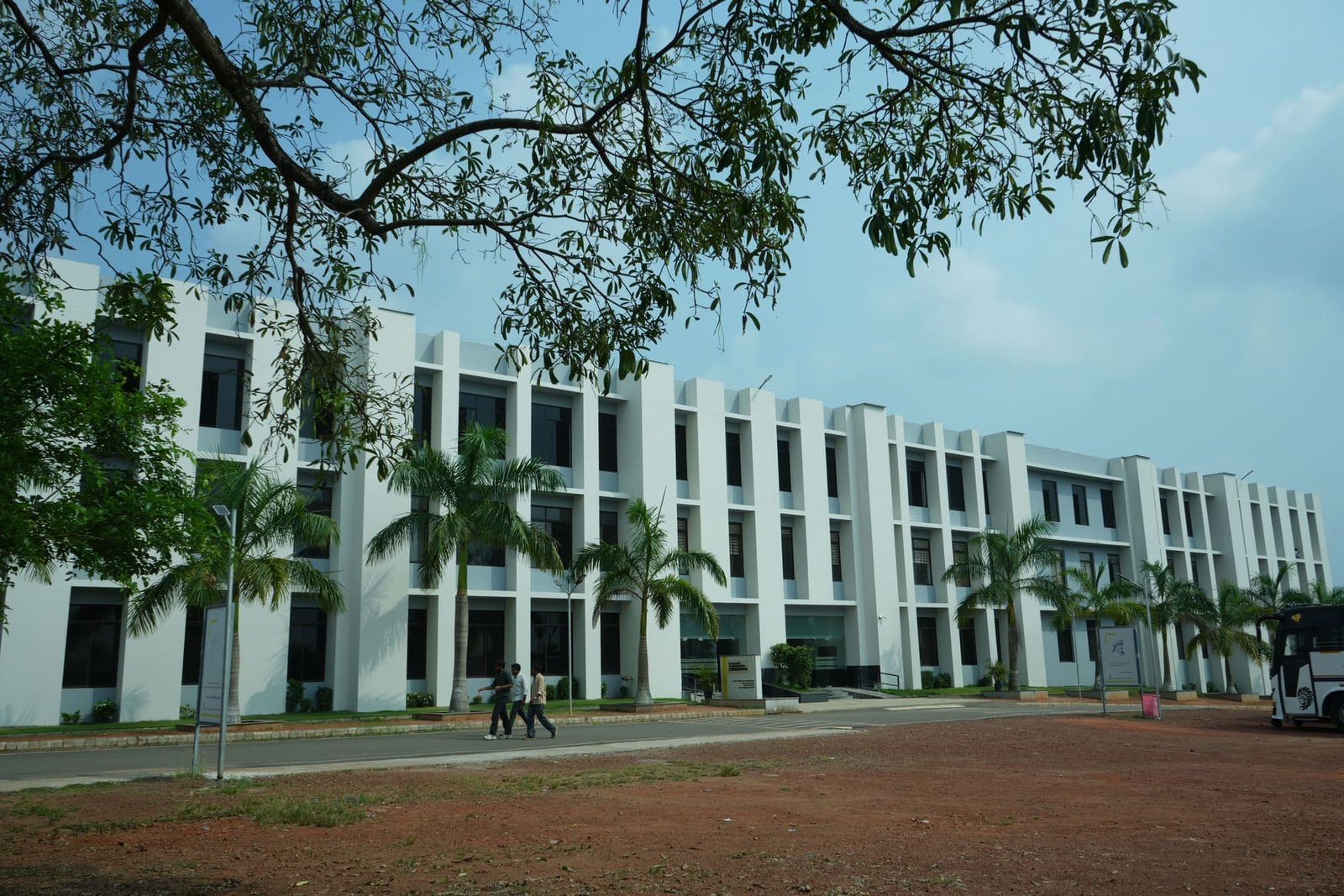 institute-img